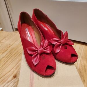 Re-mix vintage shoes Minnie in red suede, size 8